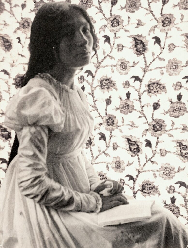 In addition to photographing the Sioux performers sent by Buffalo Bill Cody to her studio, Käsebier was able to arrange a portrait session with Zitkala Sa, "Red Bird," also known a