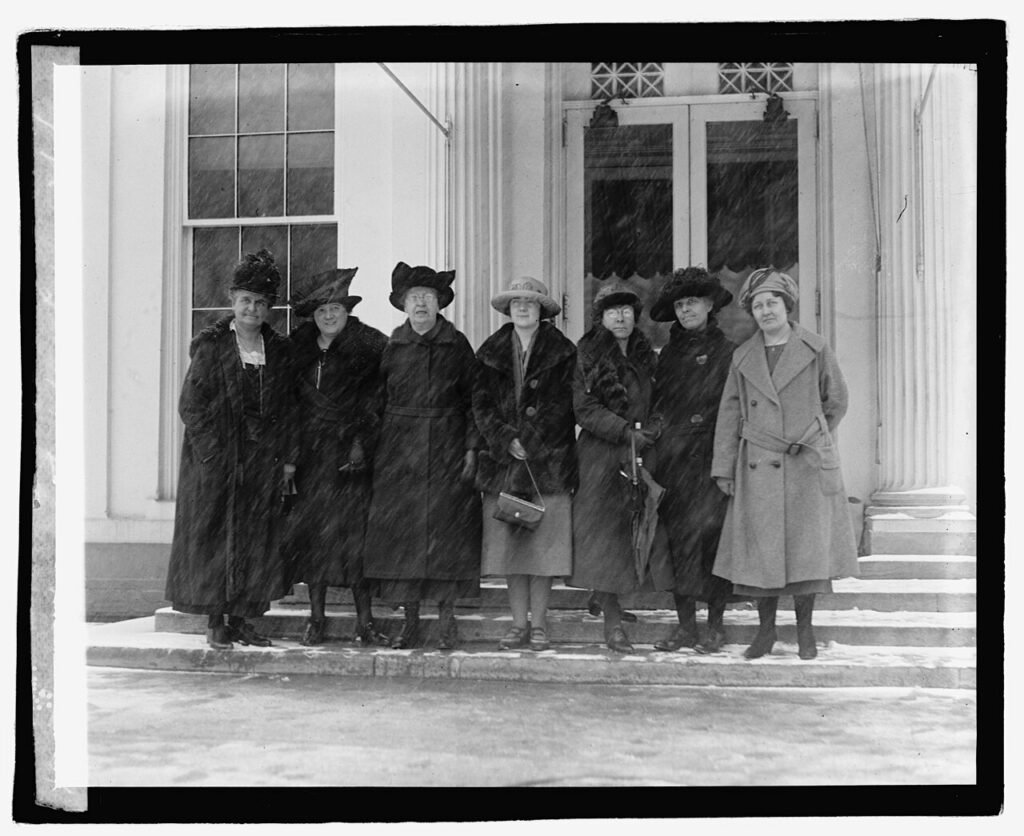 Title: Nat. Women's Trade Union League, 3/1/22 Abstract/medium: National Photo Company Collection (Library of Congress) Physical description: 1 negative :