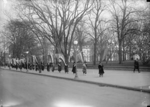 WOMAN SUFFRAGE PICKETS AT WHITE HOUSE 07352v.jpg